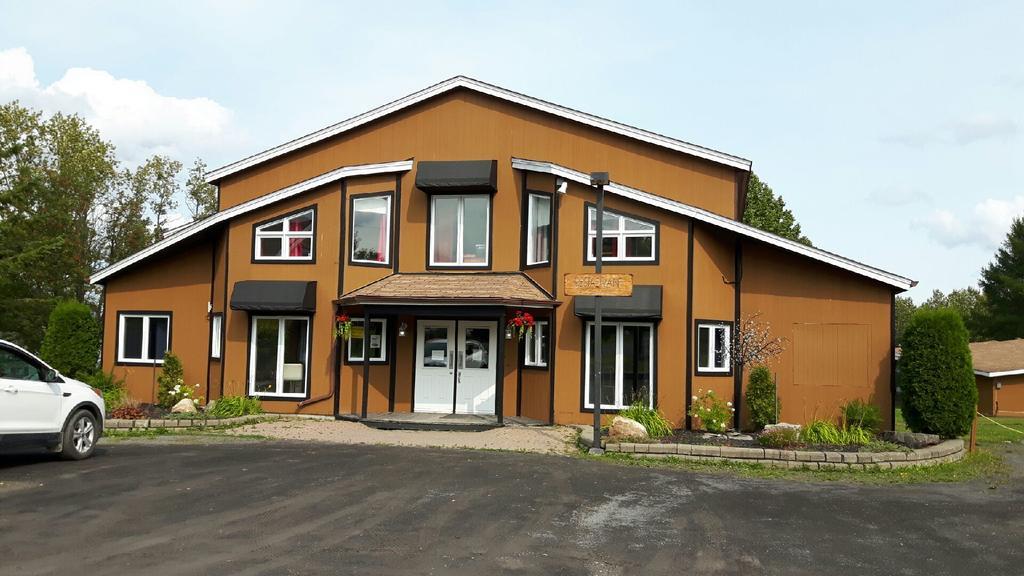 Chalets Du Lac Matapedia Val-Brillant Εξωτερικό φωτογραφία